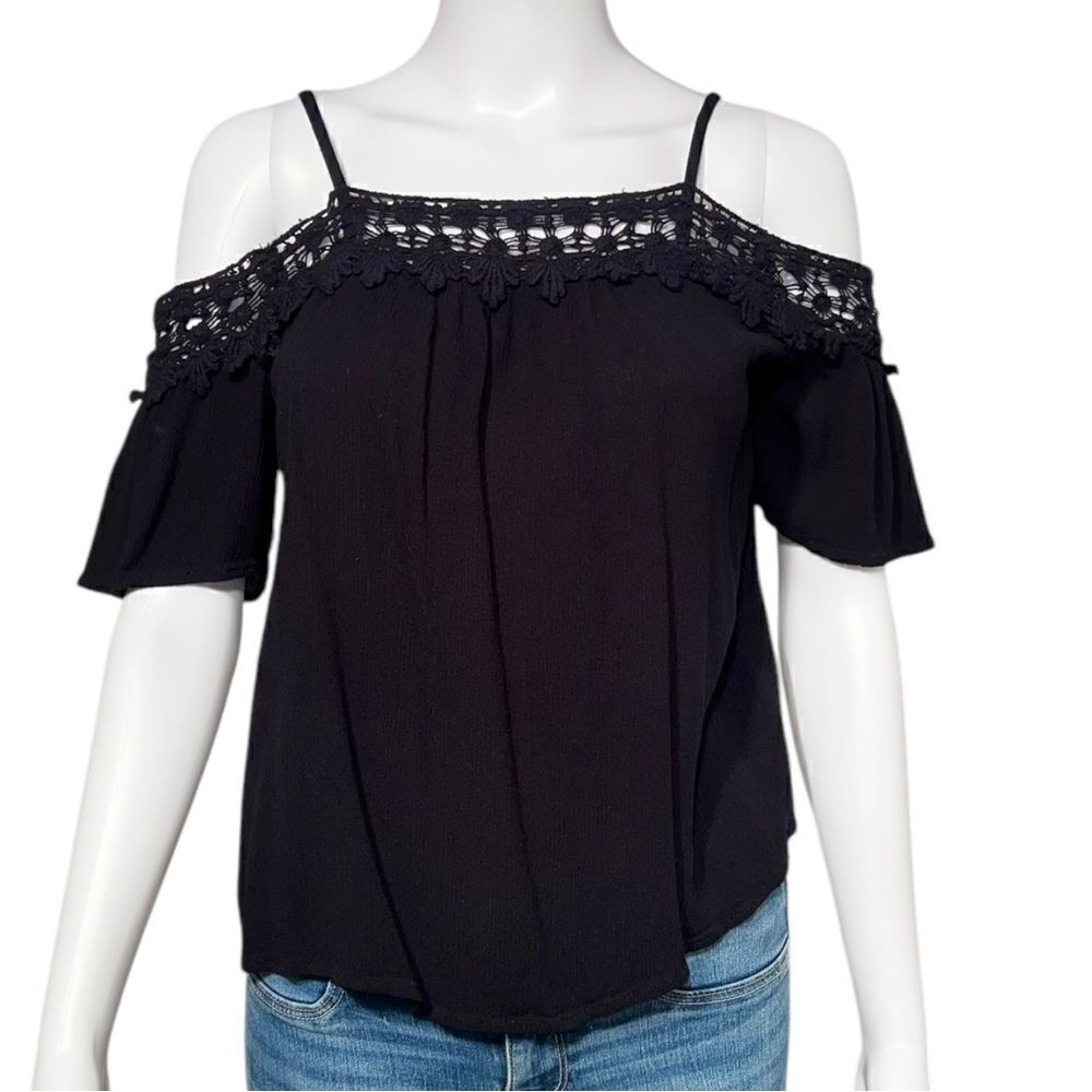 Cold-Shoulder Crochet Top (S)